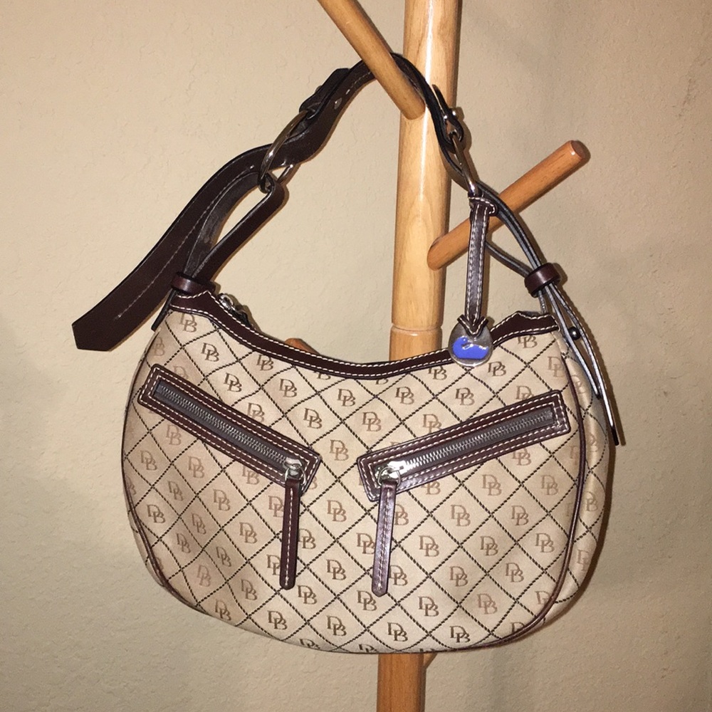 Dooney & Bourke signature shoulder bag
